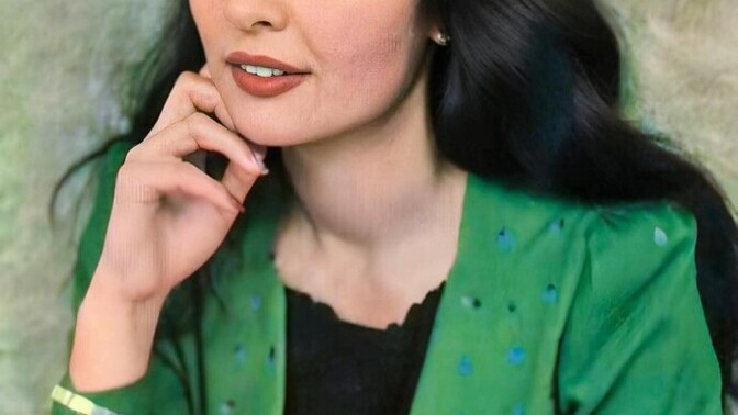 Yeşilçam'ın en güzel kadını sizce kim, Bahar Erdeniz mi Meral Orhonsay mı?