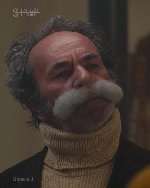Bir vatandaşın bıyıkları dünya çapında olay oldu! Erkek arkadaşınızın bıyığı böyle olsun ister miydiniz?