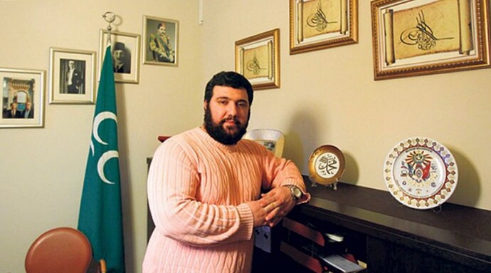 Cumhuriyet imkanlariyla yasarken Osmanli torunuyum diye gezmek sizce ne kadar mantikli, havali mi?