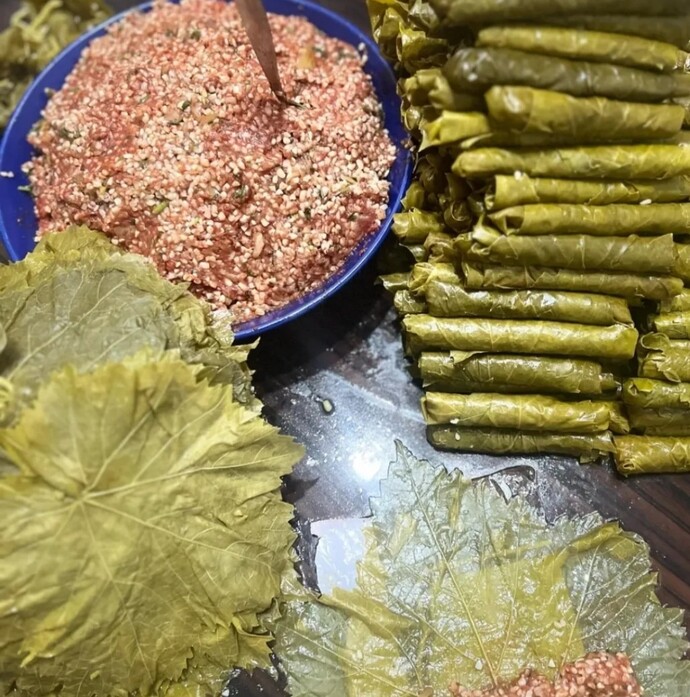 Sabahtan beri sarma sarıyorum, yok mu yardım edecek 😂?