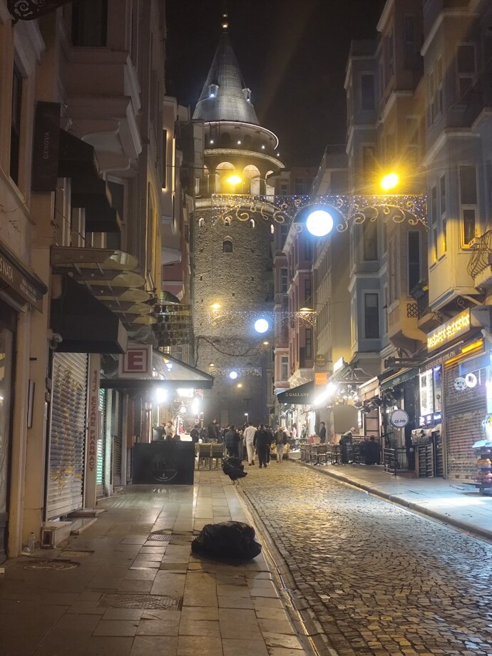 Sizi de hep mutlu mu sanıyorlar?