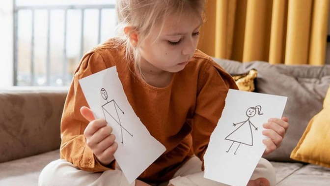 Boşanma sonrası çocuk bakımı neden sistematik olarak kadının üstüne yıkılıyor?