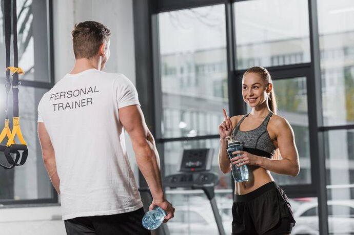 İmkânın olsa senin en iyi vücuda kavuşmanı kafaya takmış, sana özel çalışan bir kişisel antrenör/personal trainer ister miydin?