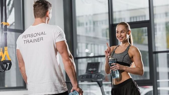İmkânın olsa senin en iyi vücuda kavuşmanı kafaya takmış, sana özel çalışan bir kişisel antrenör/personal trainer ister miydin?