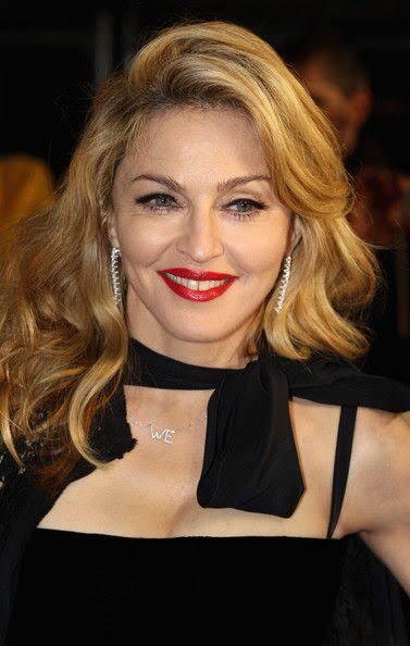 Sizce Madonna hala çekici mi, yaşına rağmen nasıl görüyorsunuz?