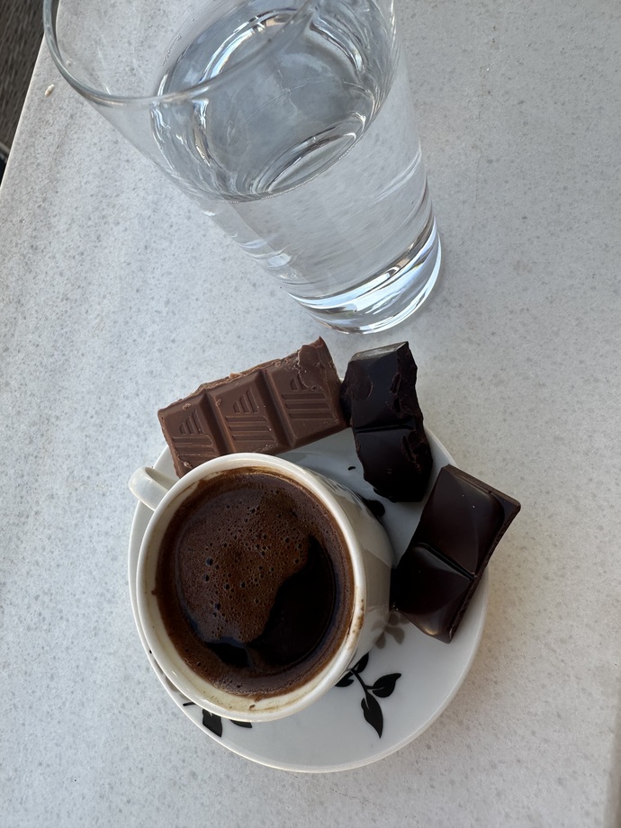 Klasik Pazar kahveleri içildi mi? Siz kahveyi şekerli mi sade mi içersiniz?
