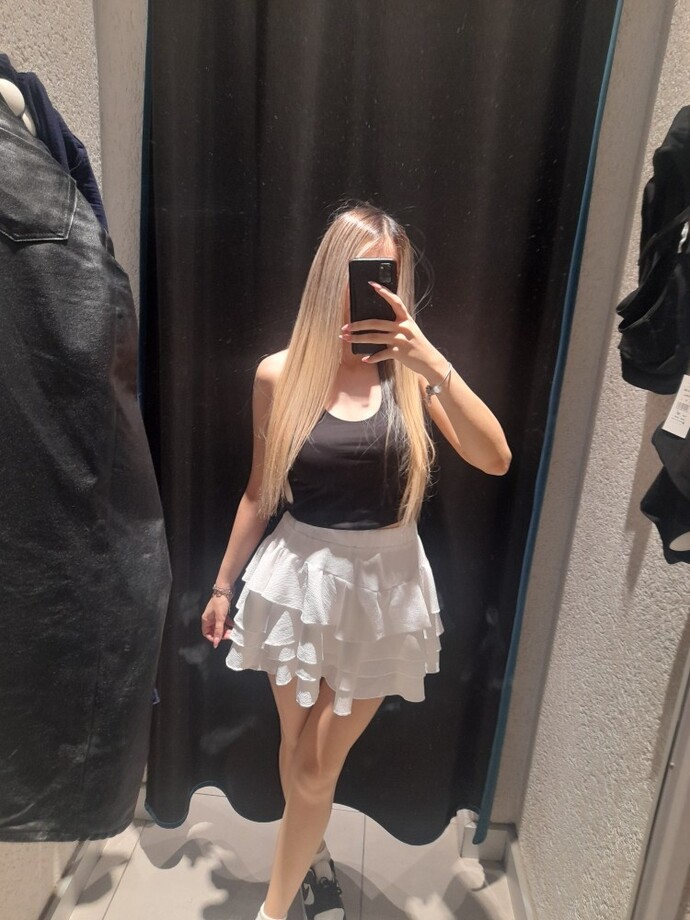 Hangi etek daha şık durur, hangisini alsam sizce daha iyi olur?