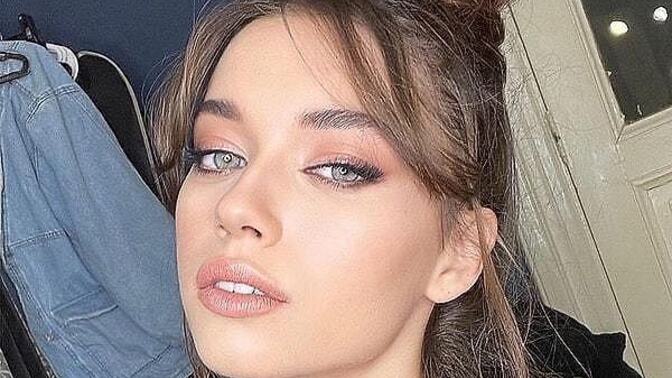 Afra Saraçoğlu mu Hande Erçel mi daha güzel?