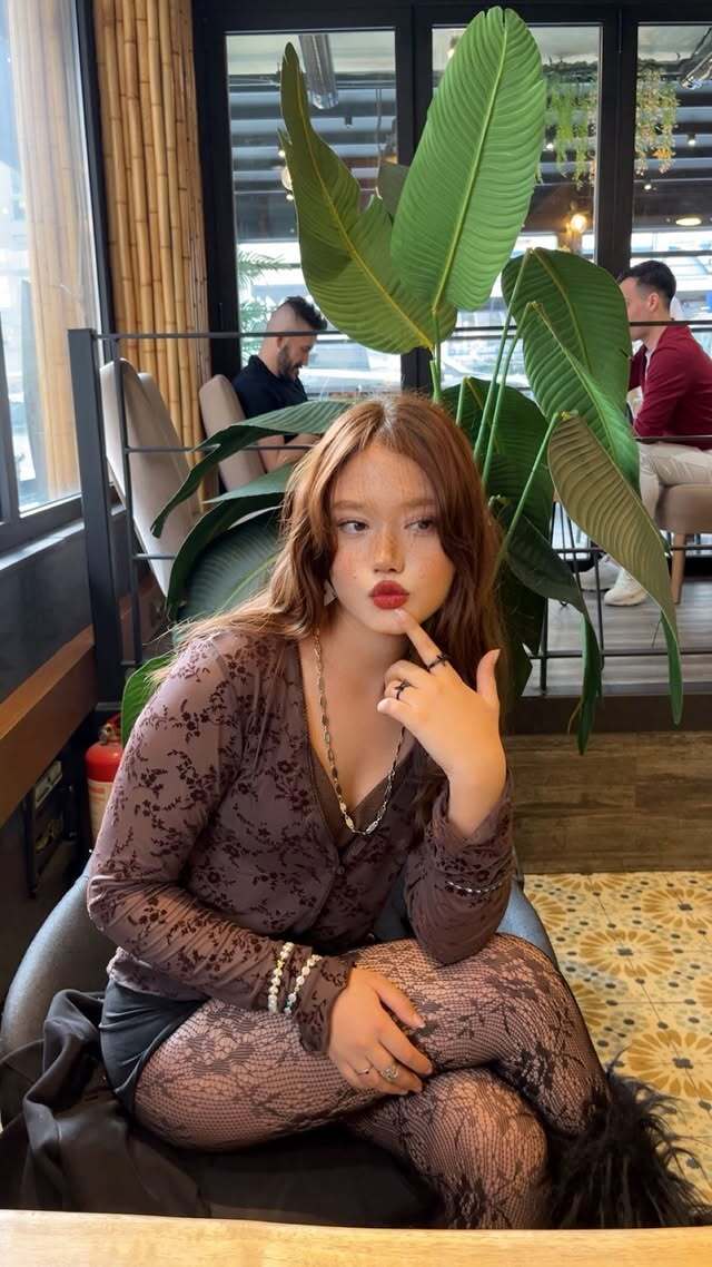 Sizin icin guzel kiz nasil biri, guzel koku mu temiz cilt mi daha onemli?