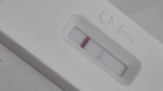 Adetim 5 gün gecikti, testte silik çizgi çıktı, hamile olabilir miyim?