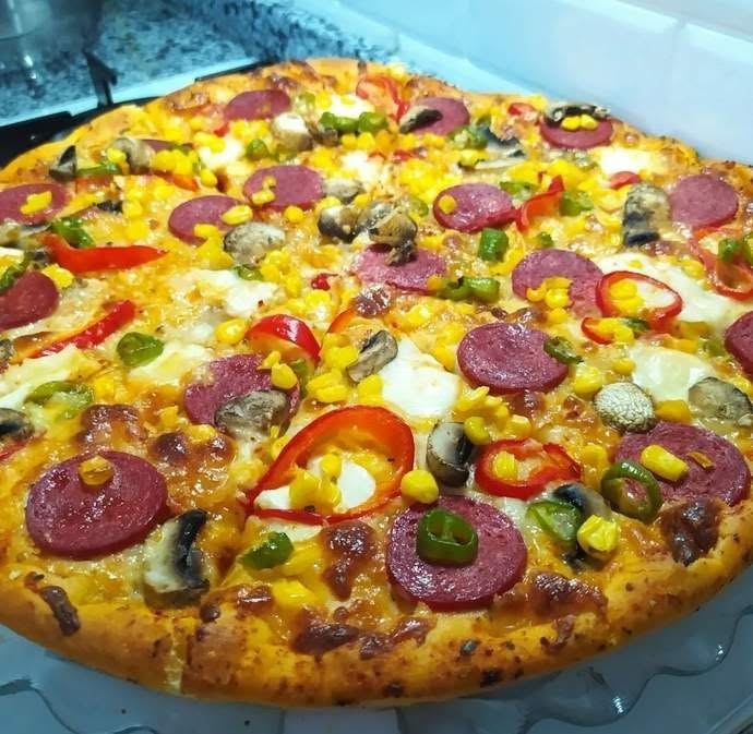 Evde pizza yapmayı denedim sizce nasıl olmuş?