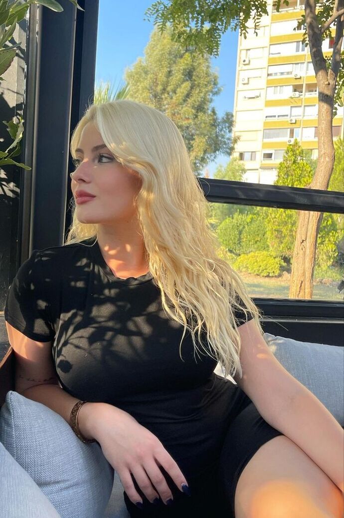 Sarışın olmanın ayrı havası mı var?