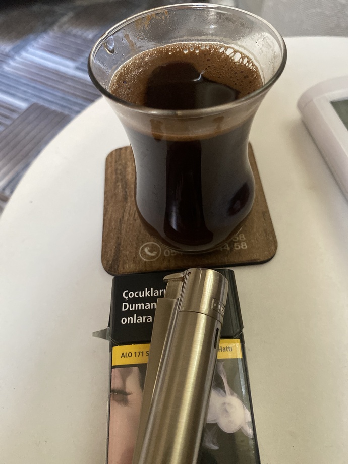Çay mı kahve mi, hangisi seni daha çok kendine getirir?