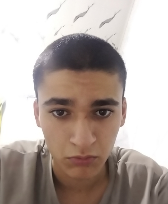 Arkadaşım çok güzel bense çok çirkinim napıcam?