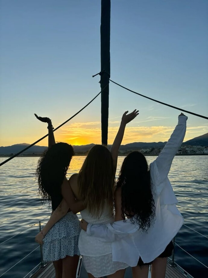 Yakın arkadaşlarınla ne sıklıkla iletişim kuruyorsun?