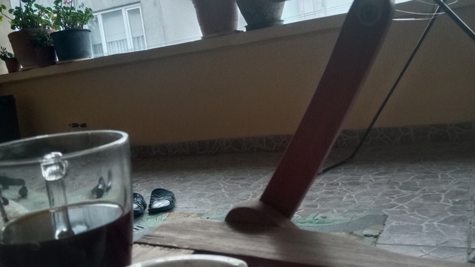 Kahve içerken siz de bazen boşluğa dalıp gidenlerden misiniz?