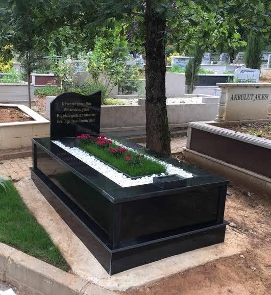 Uyandığında yanında iki eşin olsa ilk tepkin ne olurdu, ne yapardın?