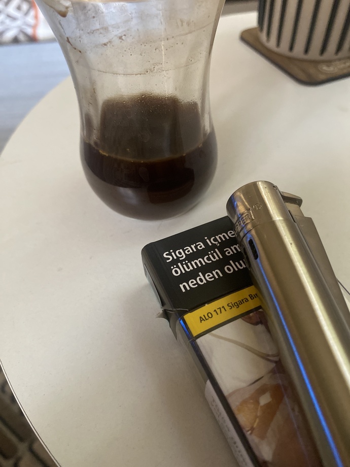 Dinlenmek için uyuyup daha yorgun uyanan bir tek ben miyim?
