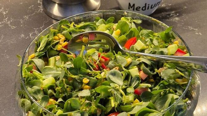Salatanın içinde en sevdiğiniz yeşillik hangisi?
