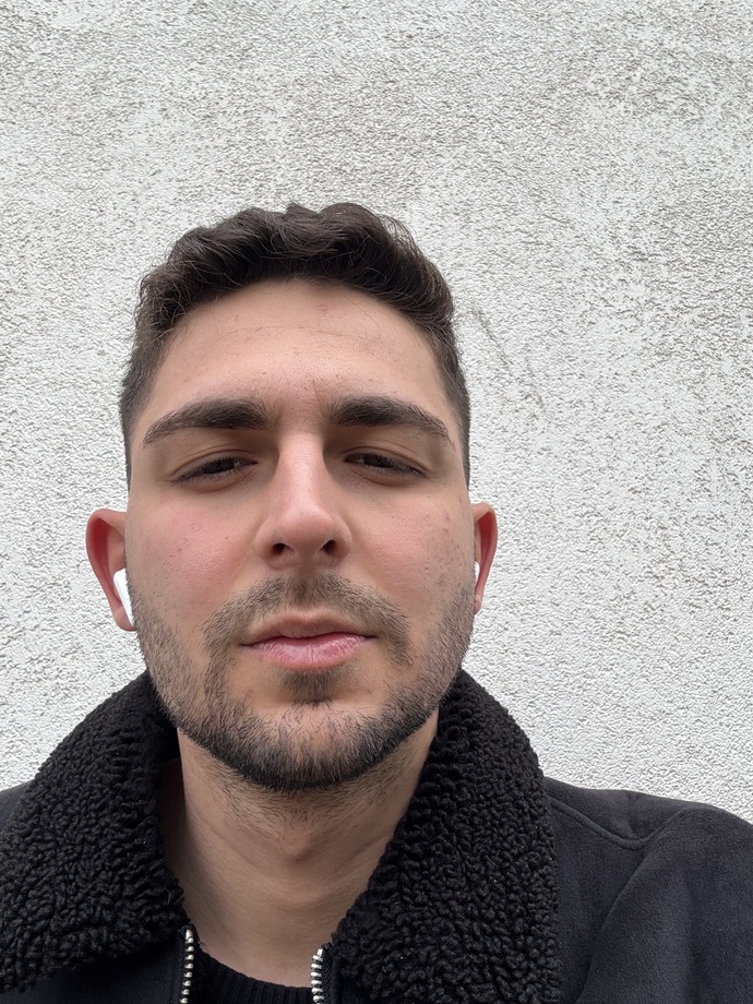 Sakallımı sakalsızmı boy 192 bu arada 😁?