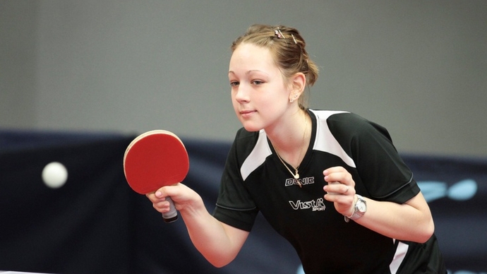 Şu üç tenis çeşidinden sadece birini hayat boyu yapacak olsan!! Kort tenisi mi, masa tenisi mi yoksa duvar tenisi squash mı olur?