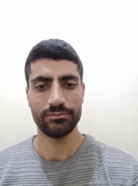 Neden hep yalnizim, is yerinde kimse yuzumden benimle konusmak istemiyor mu?