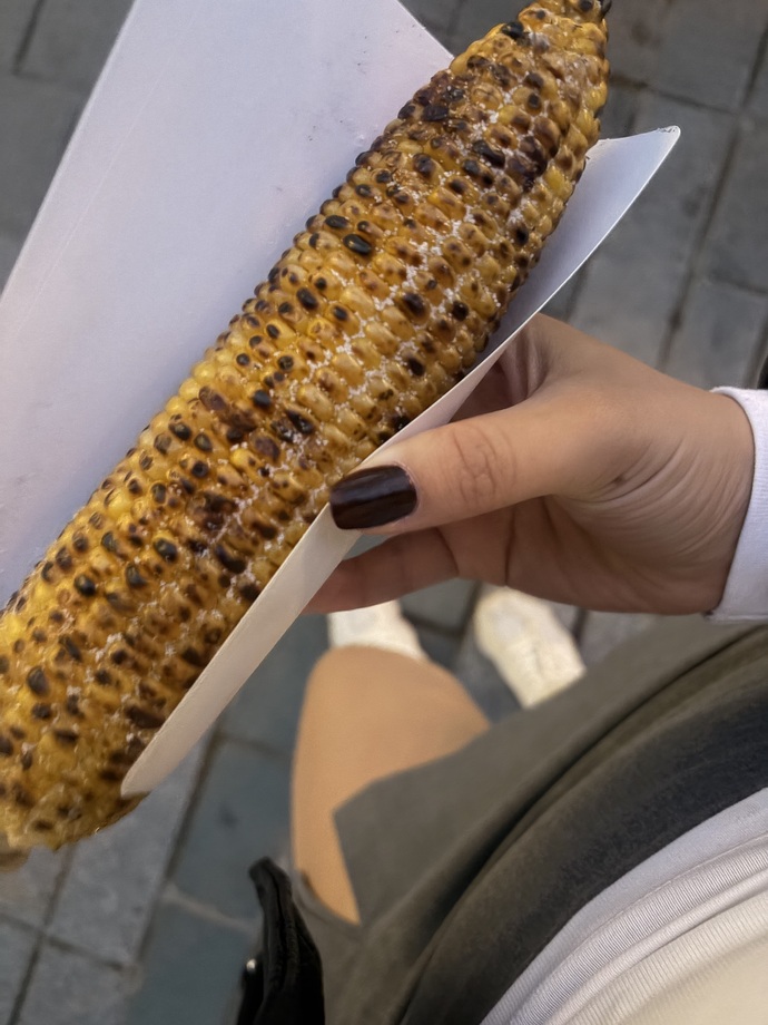 Közlenmiş mısır sever misin yoksa yok mu?