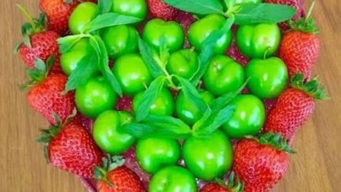 Önce hangisinden yemeye başlarsın?