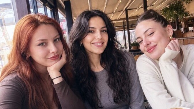 Cumartesi günü favori üçlünüz hangisi? 🥰 Kahve + Arkadaşlar + ? (Boşluğu doldurun!)?