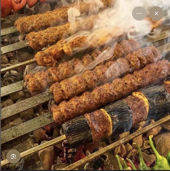 Kebap baharatlı mı olur baharatsız mı?