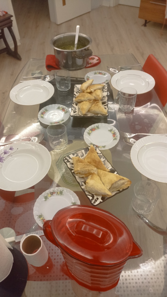 Mantılı yayla çorba ve kıymalı börek yermisiniz? Sever misiniz?