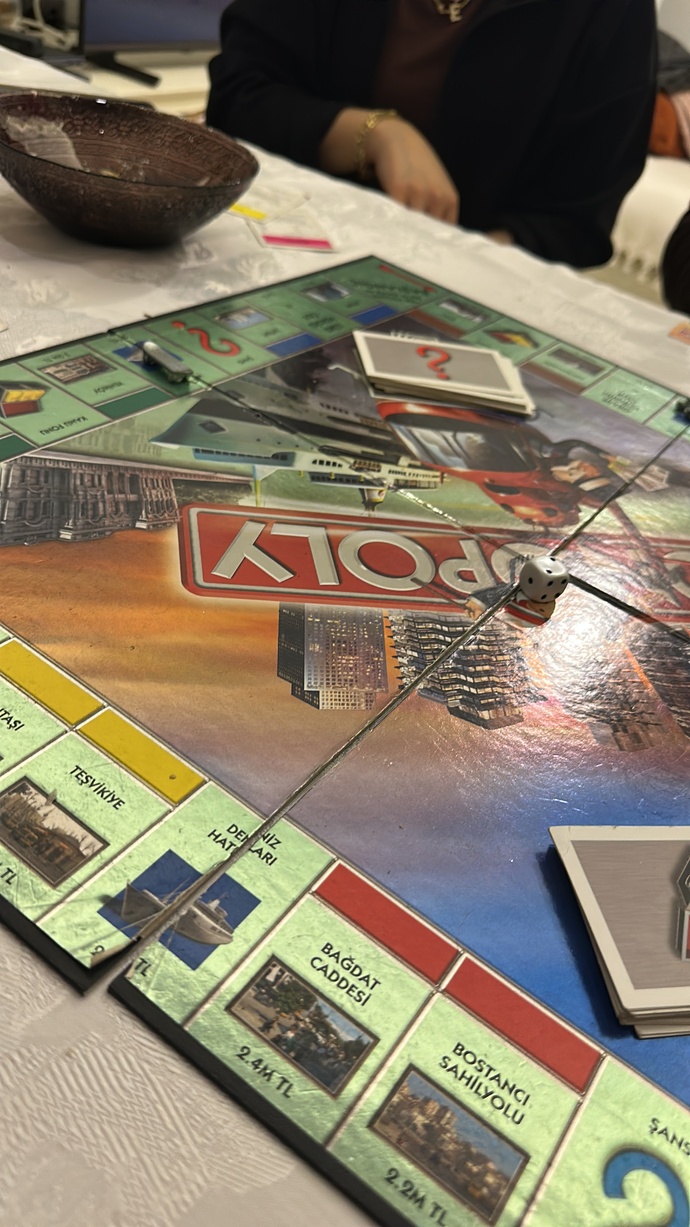 Hiç bitmeyen Monopoly oyunu oynadınız mı?