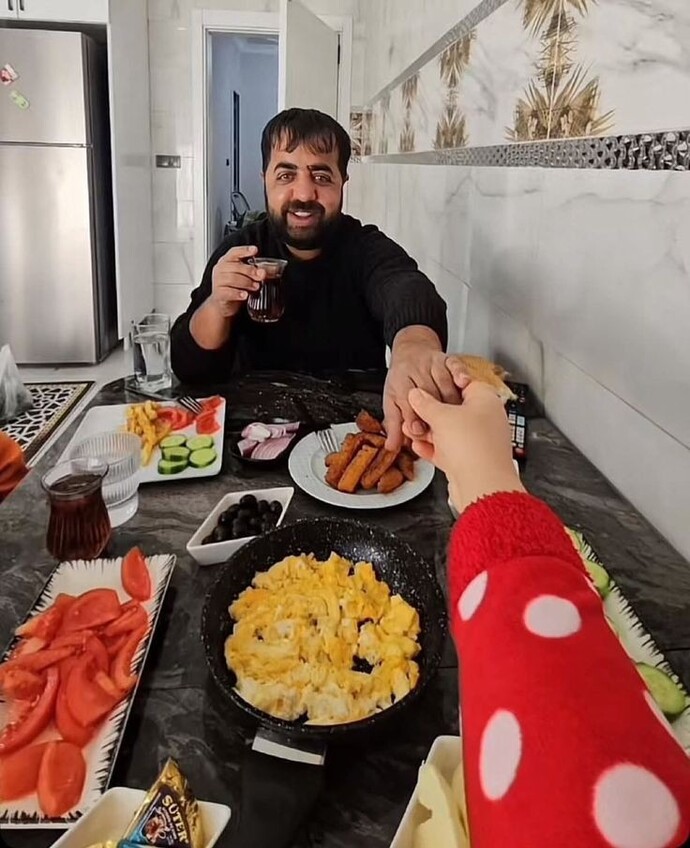 Bir erkek sevgilisine durumum sıkışık diyerek hesap ödetiyorsa prenses erkek midir, olması gereken midir?