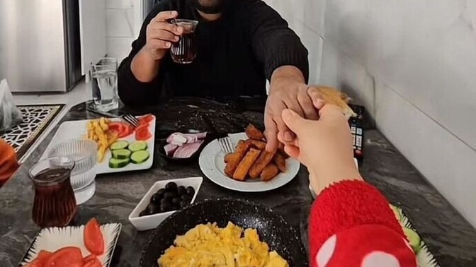 Bir erkek sevgilisine "durumum sıkışık" diyerek hesap ödetiyorsa prenses erkek midir, olması gereken midir?