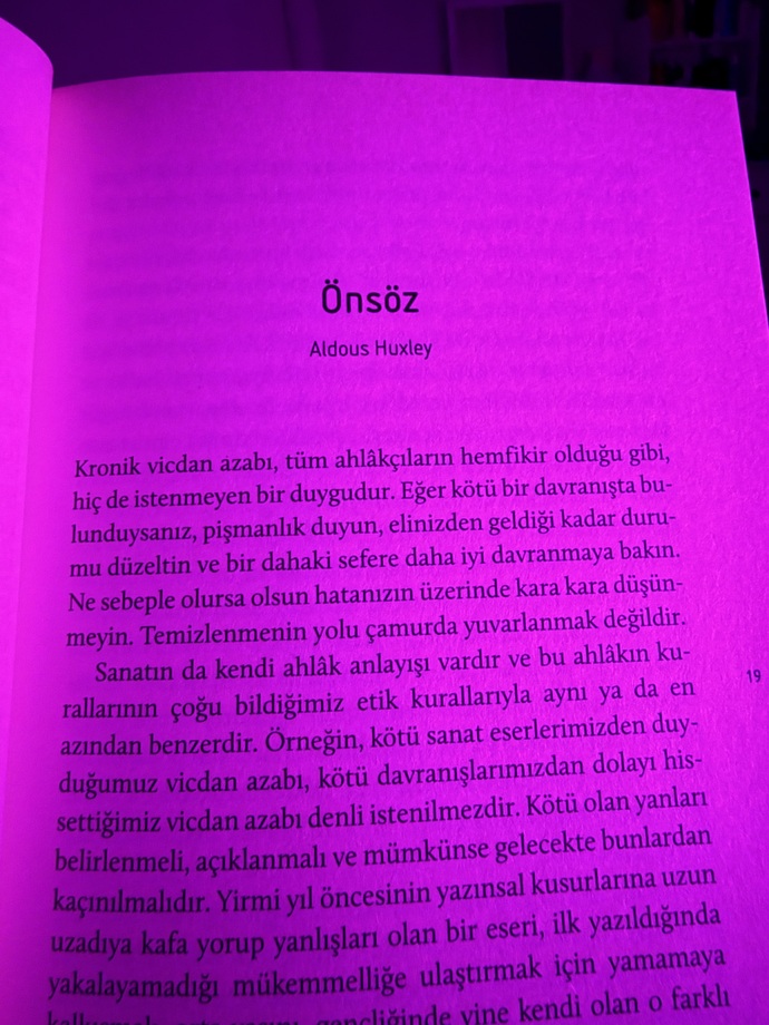 Yeni bir kitaba başlarken özsözünü okur musunuz?