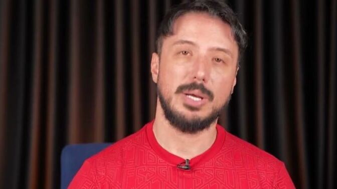 Astrolog Can Aydoğmuş; "Galatasaray son iki maçını kaybedecek ve sürpriz şekilde Fenerbahçe şampiyon olacak" demiş ne dersiniz?