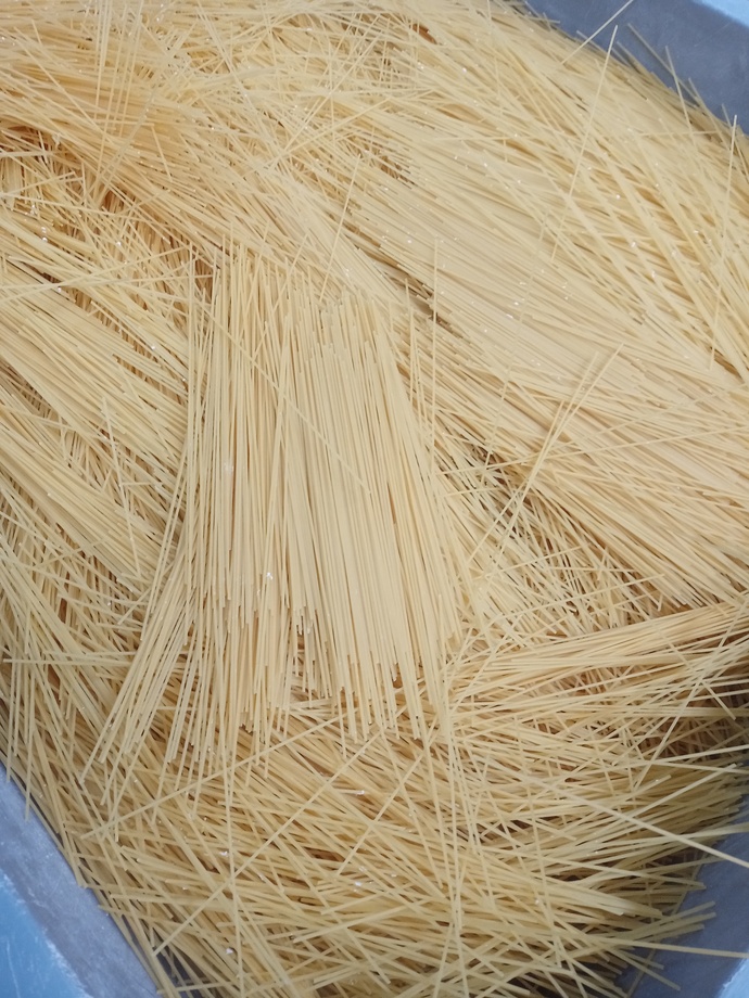 Spagetti makarna nin kırılmadan önceki hâlini hiç gördünüz mü?