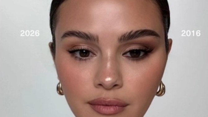 Selena gomez 2026 ve 2016 makyajını karşılaştırdı. Siz hangisini güzel buldunuz?