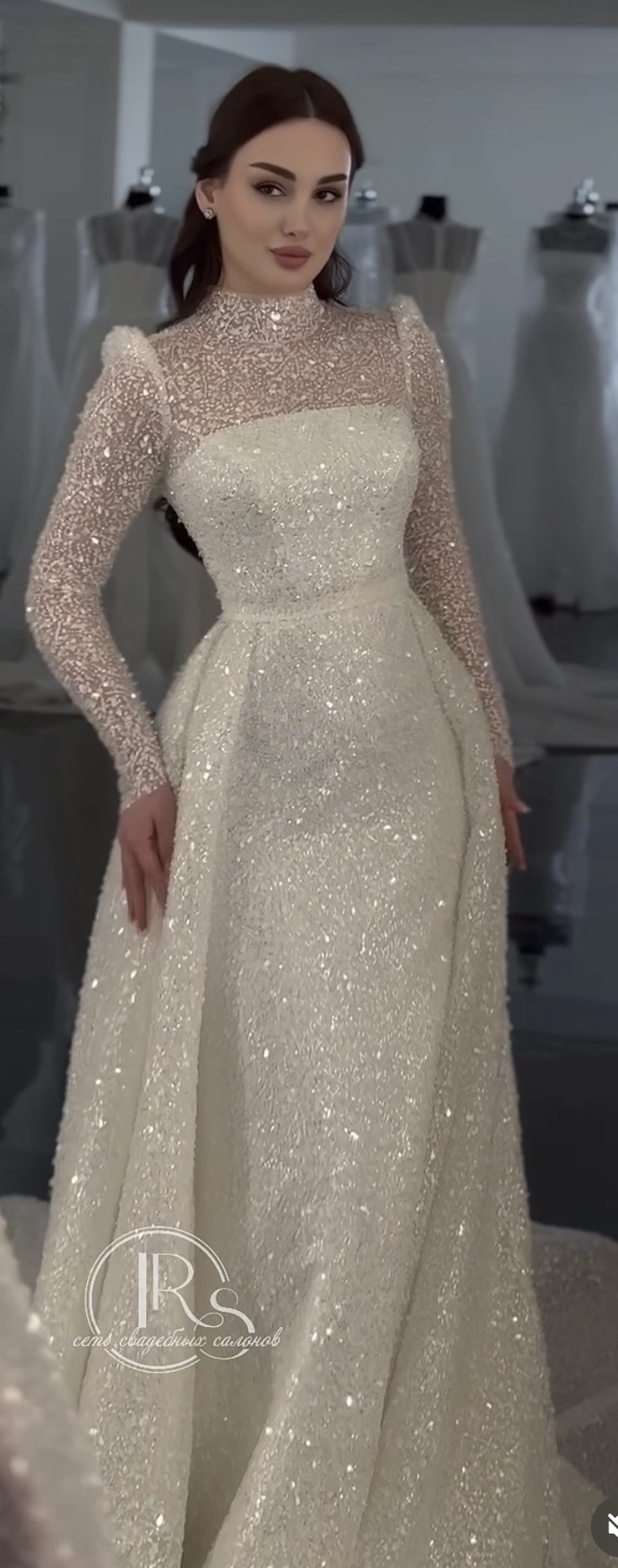 Hangi gelinlik modeli daha güzel?