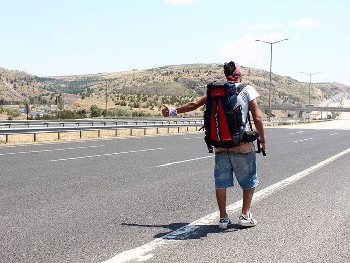 Hiç otostop çektiniz mi, veya çeken birisini aracınıza aldınız mı?