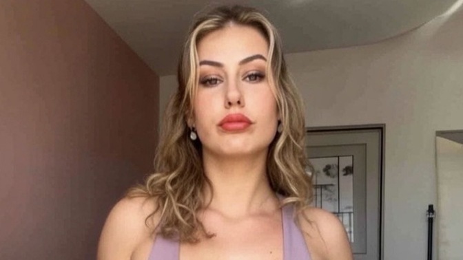 Yeni konbinimle nasilim?
