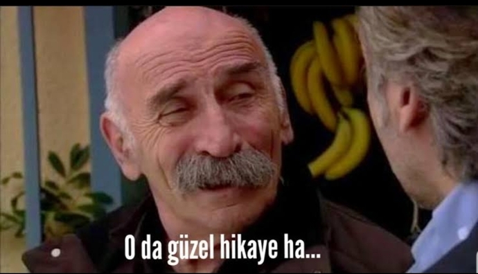 Yeni is yerinde olgun kadin yoneticiyle goz goze gelmek ne anlama geliyor, yanlis mi okuyorum yoksa flort oyunu mu basladi?