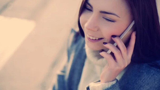 Yanınıza gelip, ‘Pardon, telefonunuzdan bir yeri arayabilir miyim?’ desem ne yaparsınız?