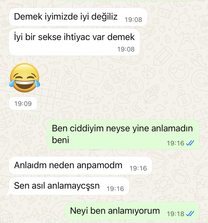 Bu adam beni gerçekten seviyor mu yoksa sadece kendine bağlayıp oyalıyor, ben ne yapmalıyım?