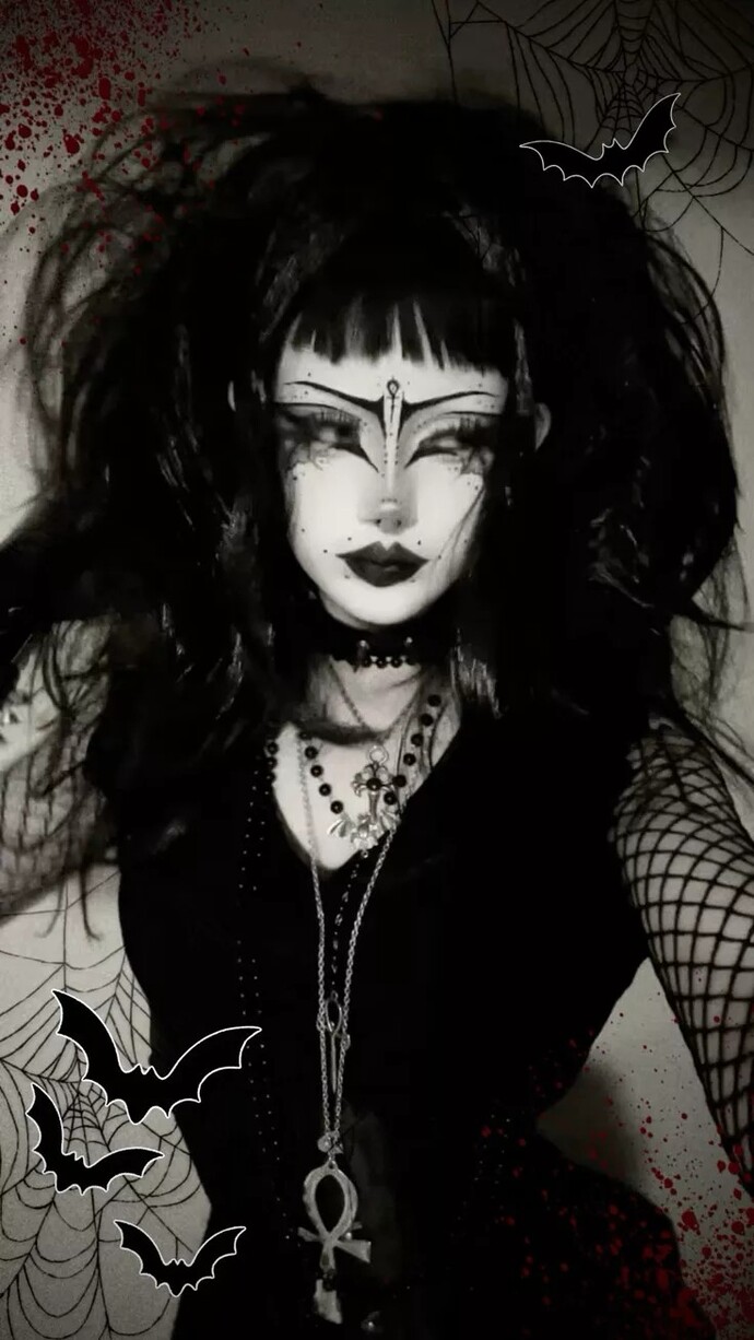 Gotik tarzda biriyle sevgili olur musun?