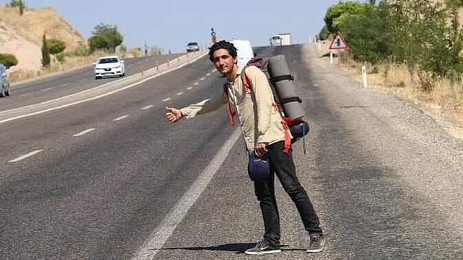 Otostop çekerek ülkeyi gezmek ister misin?