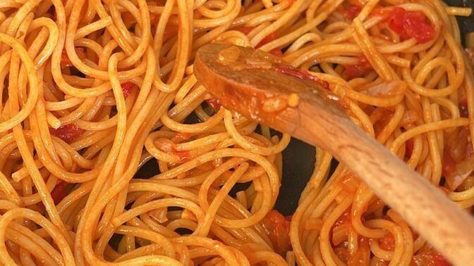 Spagetti hangi sosla daha güzel?