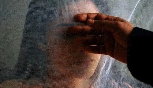 Bazen sevmek yetmiyorsa, aslında eksik olan şey nedir?