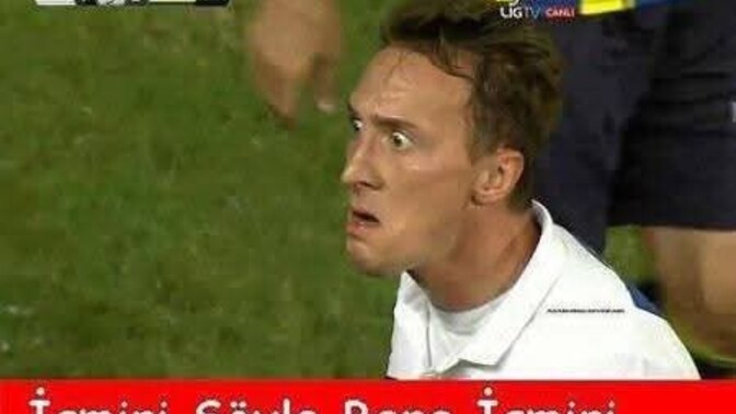 Yanlışlıkla birini arayınca napıyosunuz?