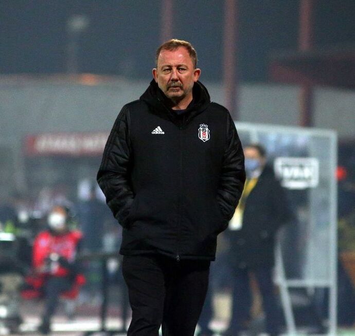 Sergen Yalçın Beşiktaşı bırakmalı mı takımı bırakma vakti geldi mi sizce?